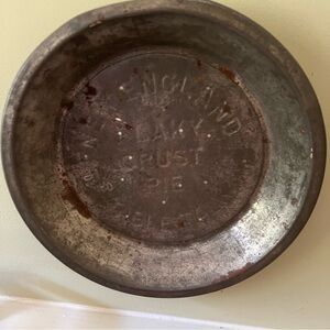 Antique, 1924 , Pie Plate, New England, Flakey Crust. Aluminum.